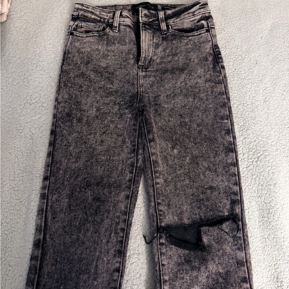 Kendall & Kylie Gray Distressed High Rise Jeans